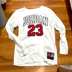 White Nike Jordan Long Sleeved Tee Sz YL (12-13 yrs)